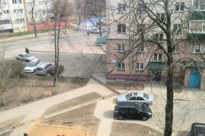 Отличная 4-ёх комнатная квартира, небольшой площади в благоустроенном районе с отличной панорамой