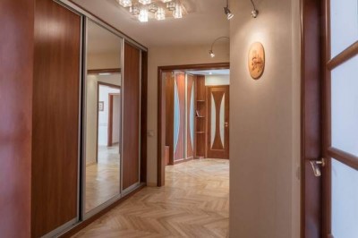 Купить четырехкомнатную квартиру, Минск, улица Мирошниченко, 21.