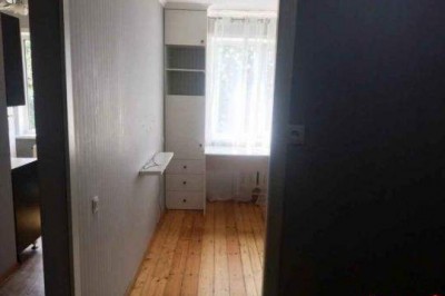 2-комн.  квартира,  5/5,  площадь:  общая 40 кв. м.,  жилая 23 кв. м.,  кухня 6.2 кв. м.,  с/у раздельный,  хороший ремонт,  бал