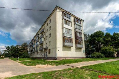 1-комн.  квартира,  Шабаны ул,  1,  2/5,  площадь:  общая 30,5 кв. м.,  жилая 18,3 кв. м.,  кухня 5,6 кв. м.,  с/у совмещенный,