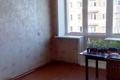 2 комнатная квартира (полуторка) с ремонтом! метро, 43000$
